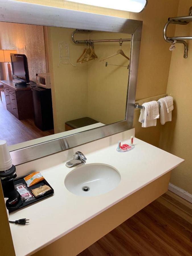 Amerivu Inn-Gilbertsville Luaran gambar