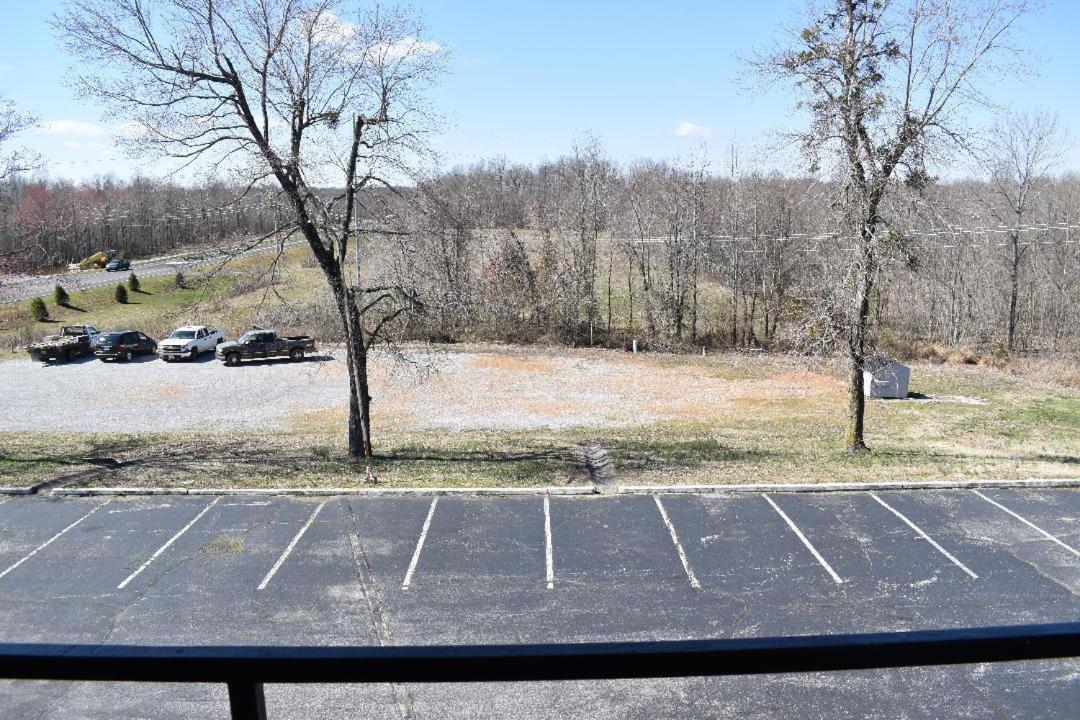 Amerivu Inn-Gilbertsville Luaran gambar